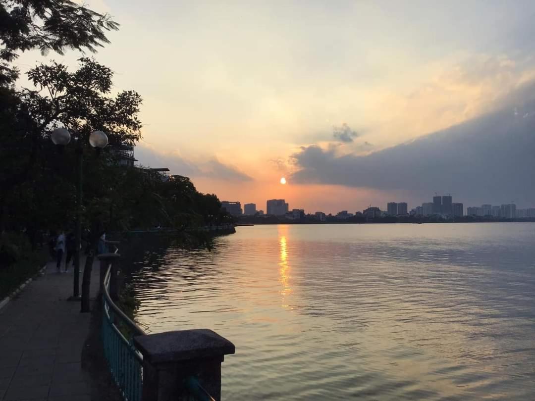 Best Price Ho Guom Apartments For Long Stay Hanoi Buitenkant foto