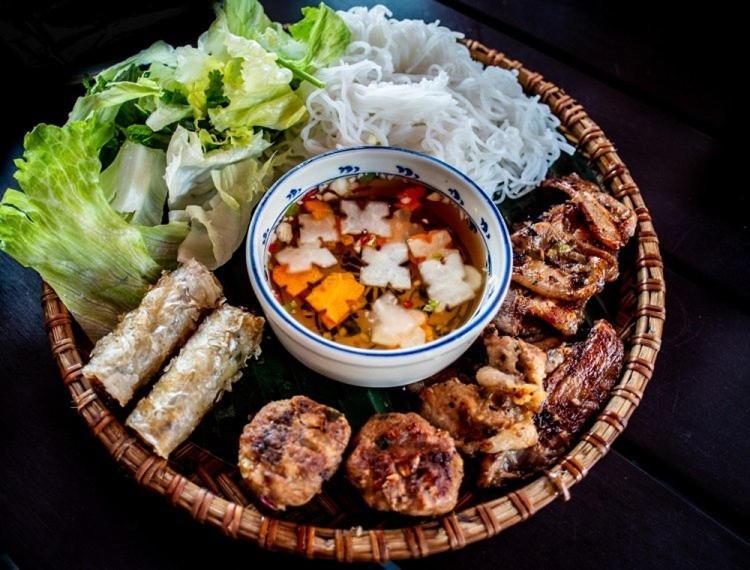 Best Price Ho Guom Apartments For Long Stay Hanoi Buitenkant foto